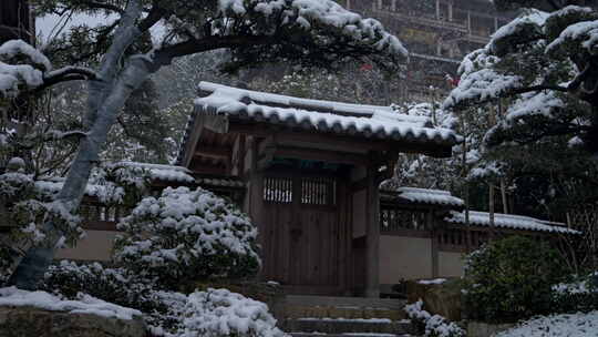 杭州径山寺中式古建筑寺庙雪景