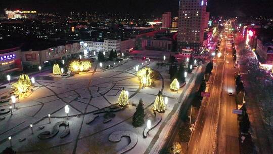 雪后城市霓虹夜景航拍