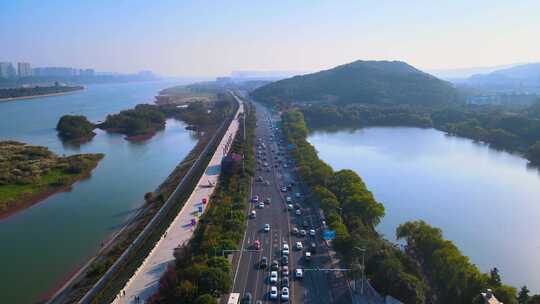 长沙湘江潇湘中路车流交通城市的滨江公路4k