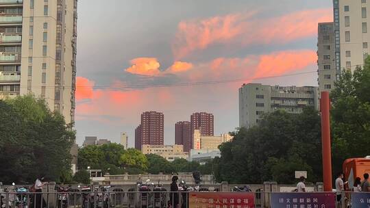 城市唯美夕阳 夕阳下的街道