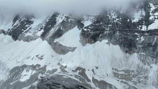 四川甘孜稻城亚丁雪山地质地貌近景镜头