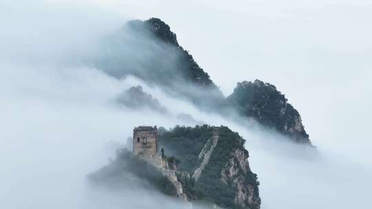 中国万里长城云海云雾缭绕气势磅礴