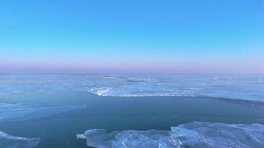 冻冰的大海航拍渤海湾