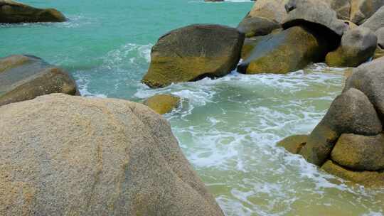 海边海滩沙滩岩石巨石大石头