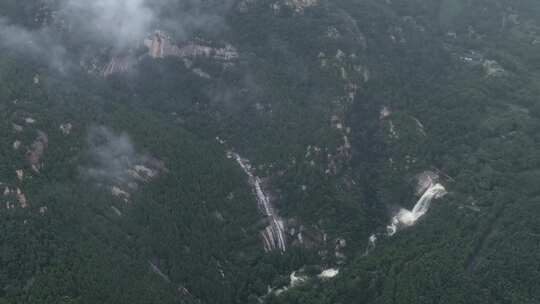 雨后泰山，悬崖飞瀑，高山流水，