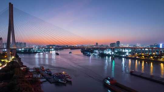 广州珠江东沙桥夕阳余晖与往来货船延时