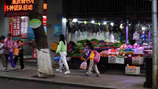 街头人文生活街景街道行人市井生活烟火气