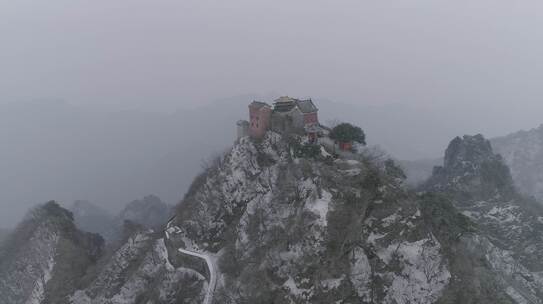 雪中武当金顶远景1（4k.log灰）视频素材模板下载
