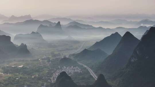 水墨喀斯特山峰地貌自然风光航拍