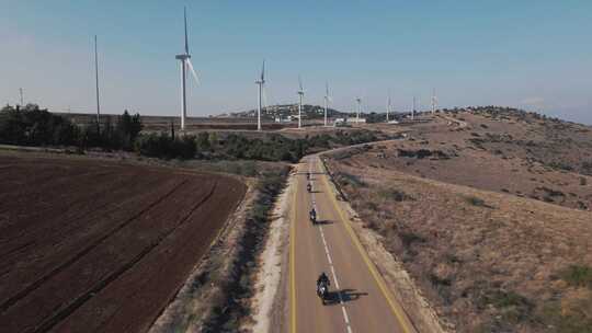 以色列吉尔博亚山上的风力涡轮机。下加利利，以色列美丽的自然，圣地，全景