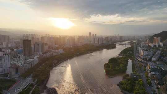 夕阳下的黄河第一桥中山桥航拍