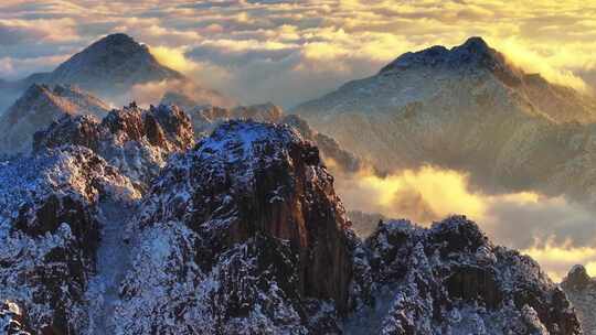 黄山绝美雪景日出云海