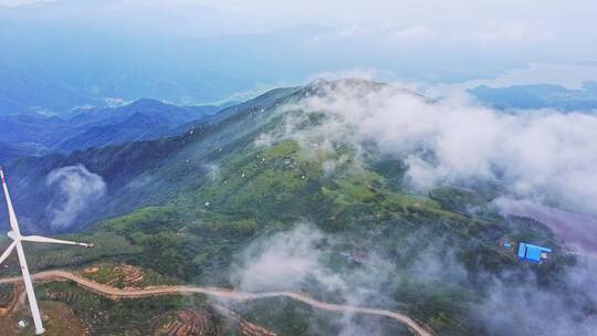 江西高山风力发电机群