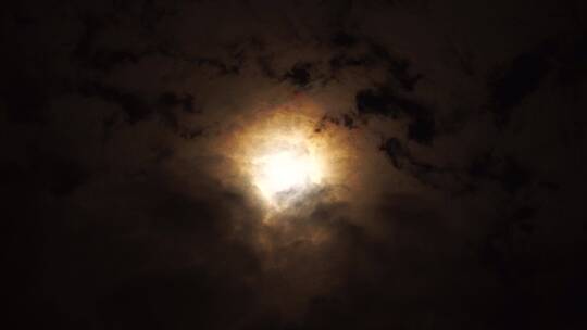 月亮乌云遮月云层飘动恐怖阴森夜晚月亮十五