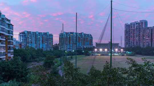 广州城市住宅小区园林景观与夕阳晚霞火烧云