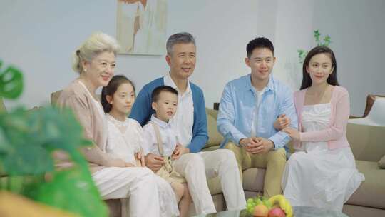 美好家庭  温馨一家人