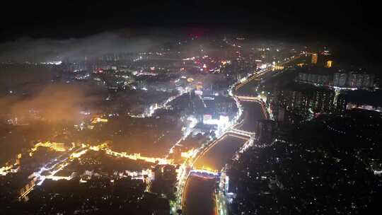 雨后夜晚小县城