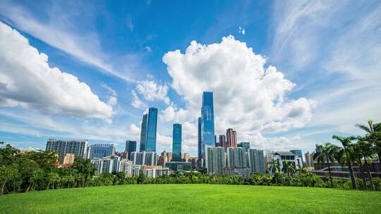 广西南宁东盟商务区城市广场草坪延时