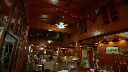 泰国旅游视频泰国全实木装修风格酒店