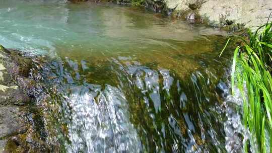 河边流水河流河水小溪山泉泉水流体液体水流