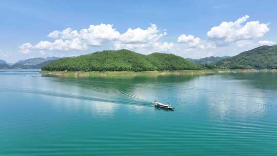 4k绿水青山  水库湖泊湖面  蓝天白云