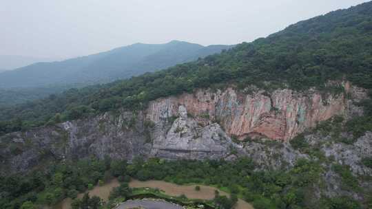 湖北襄阳孟浩然雕像航拍