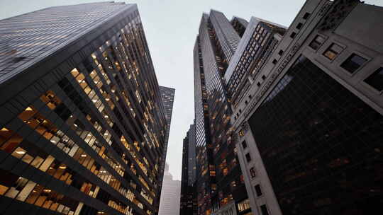 仰望金融中心曼哈顿建筑群
