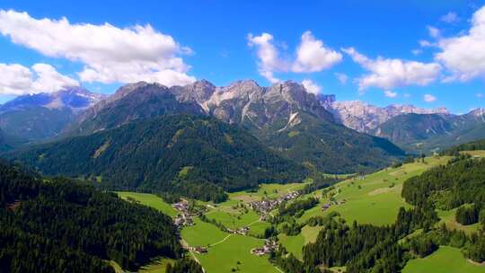 阿尔卑斯山美丽风景的风景