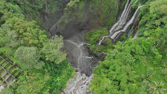 Tumpak SeWu，无人机，印度尼西