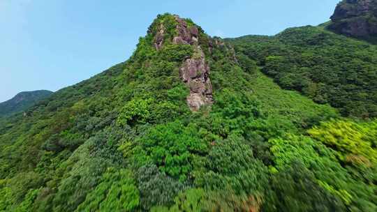 飞跃山脉沉浸FPV飞行