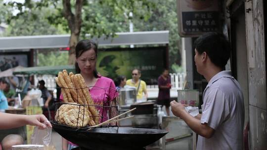 武汉过早油饼油条实拍