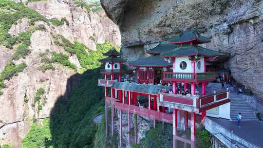 航拍福建漳州平和灵通岩悬空寺青云寺