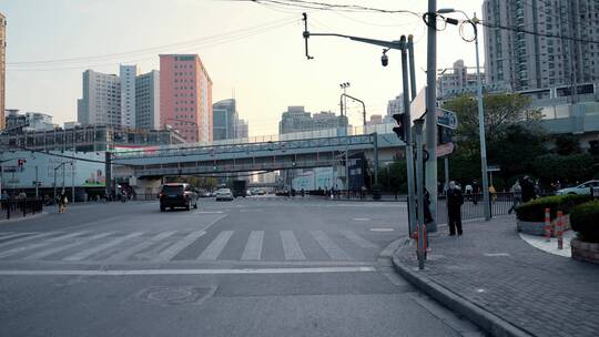 宜山路街景