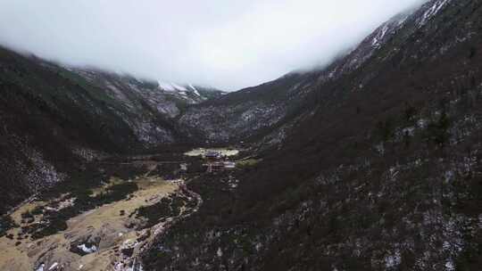 航拍四川九寨沟黄龙景区争艳池映月池迎宾池