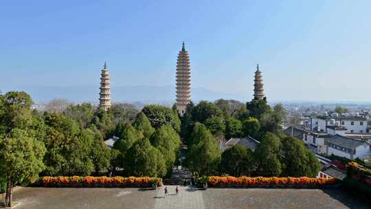 云南大理崇圣寺三塔白昼实时视频素材模板下载