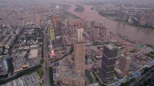 广州天河金融城地产建设吊塔绿地中心