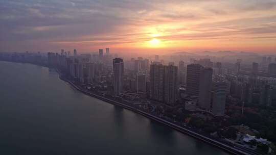 杭州钱江一桥日出滨江大景