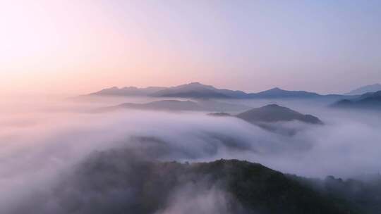 航拍群山唯美云海朝阳光芒