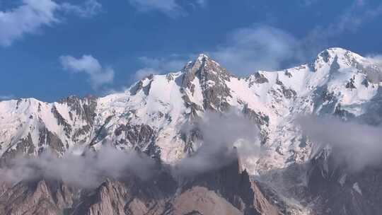 帕米尔高原雪山