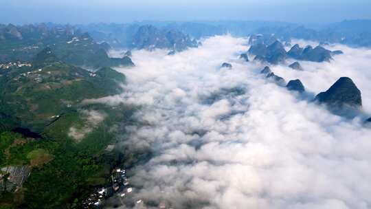 航拍桂林漓江山川云海风光