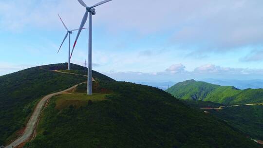 航拍山顶风车风力发电机视频素材模板下载
