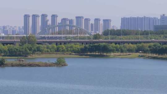 西安湖湿地公园河堤路