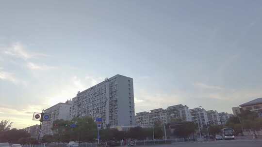 汽车窗外风景黄昏时分