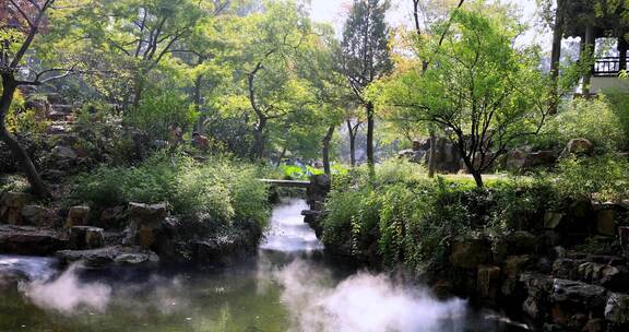 苏州园林拙政园景观喷雾仙气袅袅