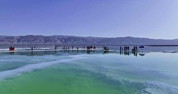 青海察尔汗盐湖旅游