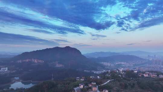 航拍日落山区乡村风光