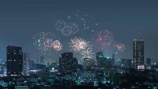 春节新年城市烟花中国团圆年