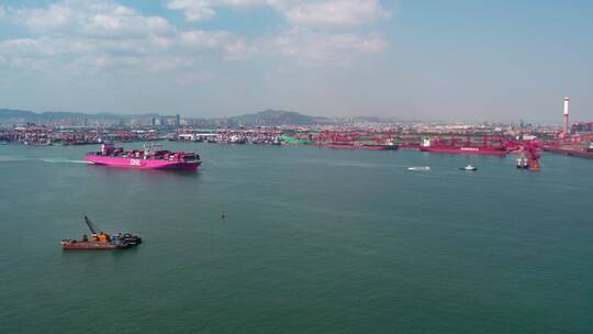 航拍海洋海景港口码头集装箱物流运输