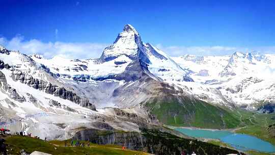 雪山自然风光全景