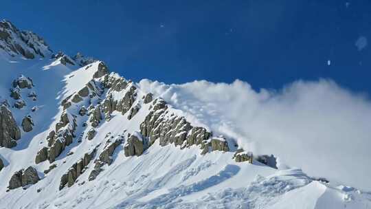 4k震撼雪山雪崩